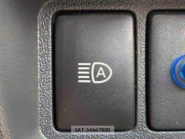 Toyota HIACE VAN 2019-05 8369460-6