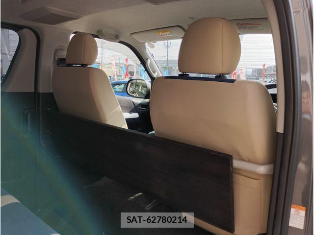 Toyota HIACE VAN 2018-12 8369456-11