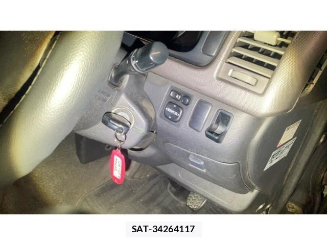 Toyota HIACE VAN 2004-09 8369471-22