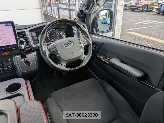 Toyota HIACE VAN 2020-07 8369450-18
