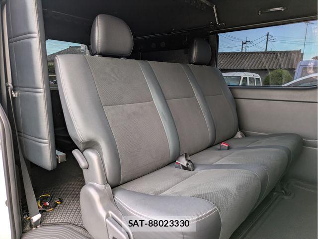 Toyota HIACE VAN 2020-07 8369450-24
