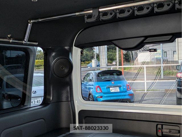 Toyota HIACE VAN 2020-07 8369450-27