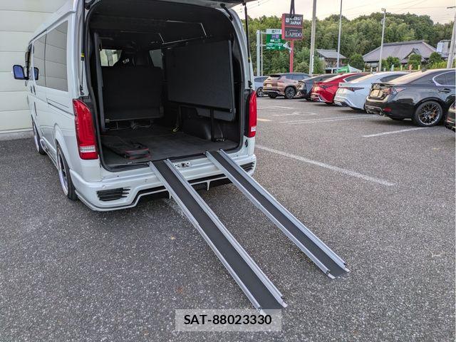 Toyota HIACE VAN 2020-07 8369450-29