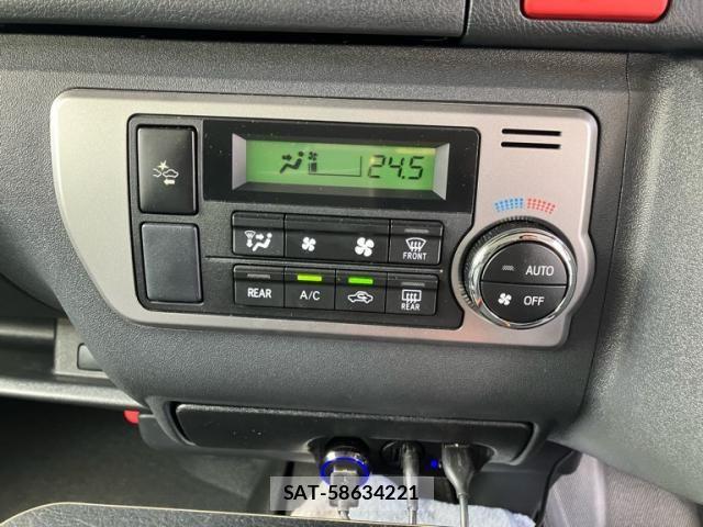 Toyota HIACE VAN 2018-11 8369462-17