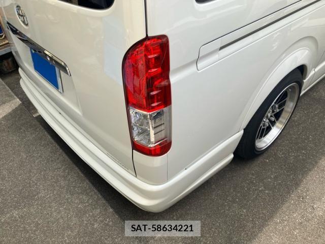Toyota HIACE VAN 2018-11 8369462-3