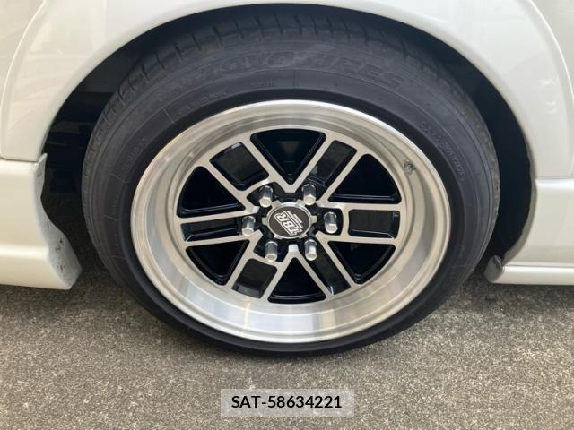 Toyota HIACE VAN 2018-11 8369462-7