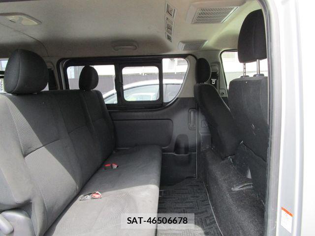 Toyota HIACE VAN 2015-09 8369467-10