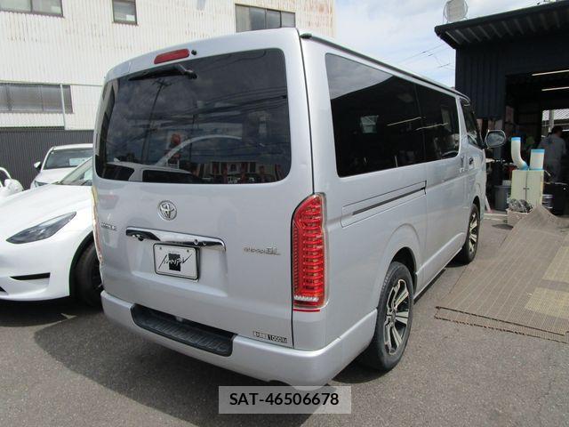 Toyota HIACE VAN 2015-09 8369467-6