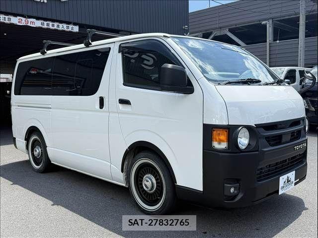 Toyota HIACE VAN 2023-07 8369455-10