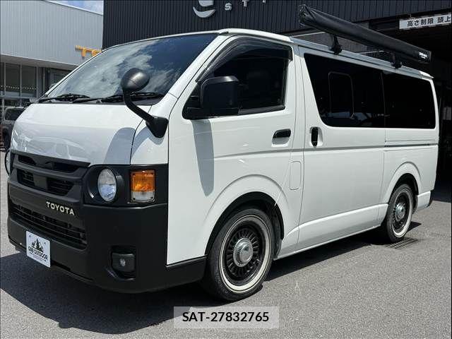 Toyota HIACE VAN 2023-07 8369455-11