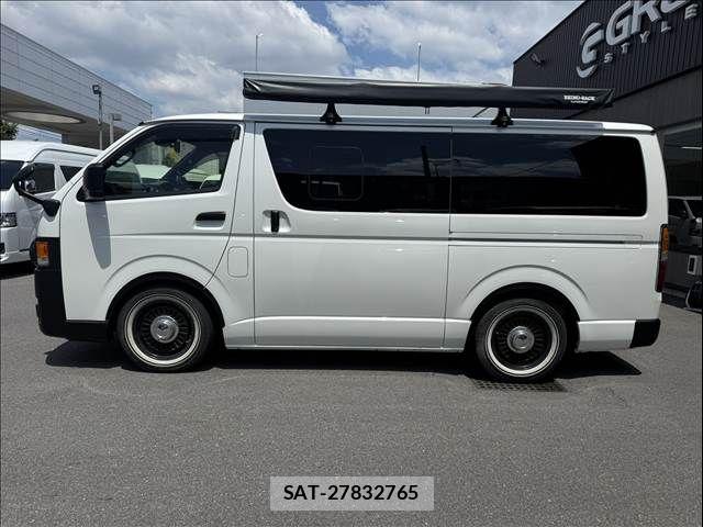Toyota HIACE VAN 2023-07 8369455-13