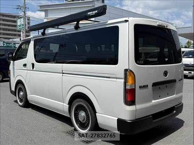 Toyota HIACE VAN 2023-07 8369455-15