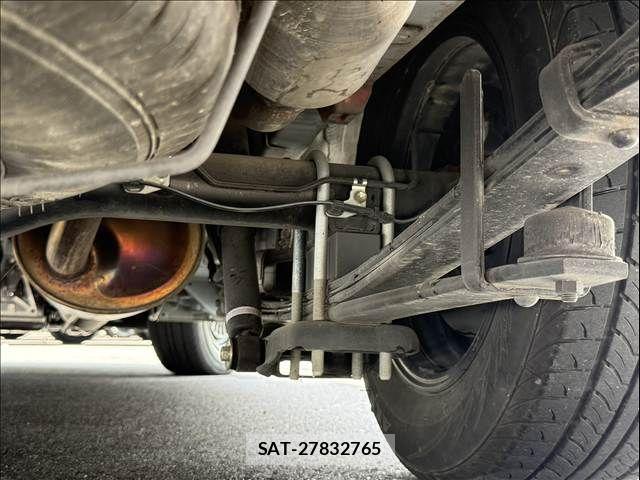 Toyota HIACE VAN 2023-07 8369455-21
