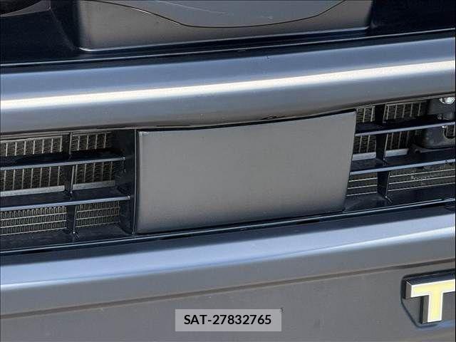 Toyota HIACE VAN 2023-07 8369455-28