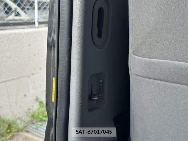 Toyota HIACE VAN 2009-07 8369468-10