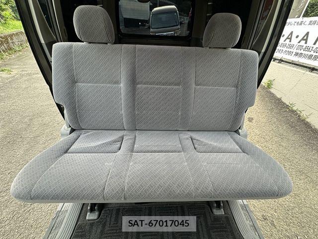 Toyota HIACE VAN 2009-07 8369468-11