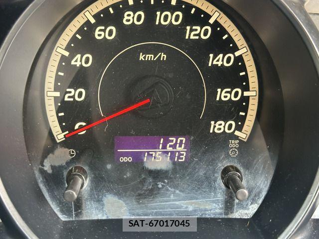 Toyota HIACE VAN 2009-07 8369468-17