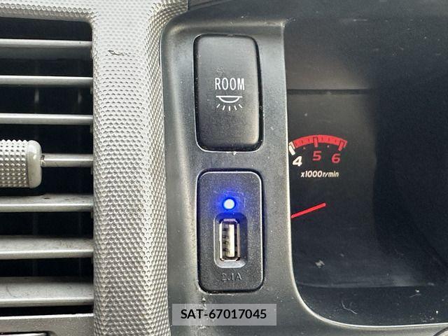 Toyota HIACE VAN 2009-07 8369468-19