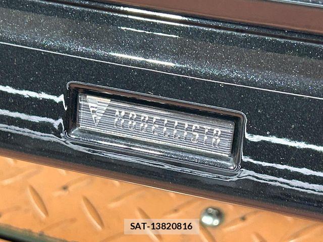 Toyota HIACE VAN 2025-08 8369448-2