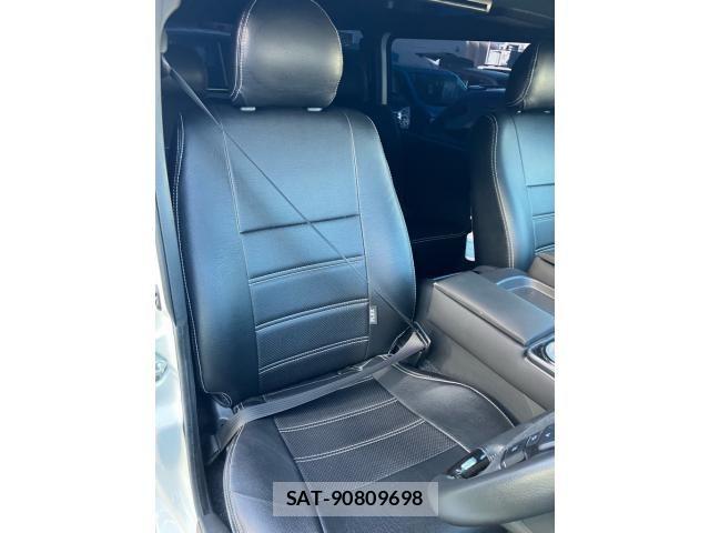 Toyota HIACE VAN 2023-01 8369451-11