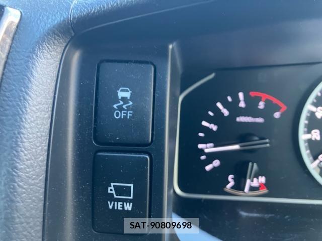 Toyota HIACE VAN 2023-01 8369451-18