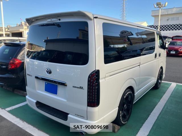Toyota HIACE VAN 2023-01 8369451-6
