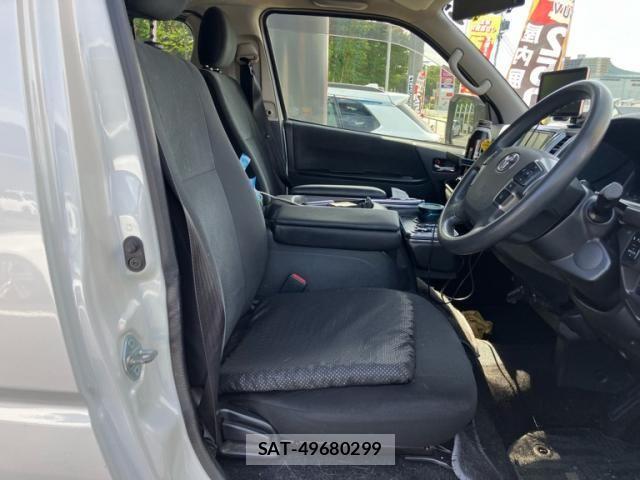 Toyota HIACE VAN 2020-07 8369459-9