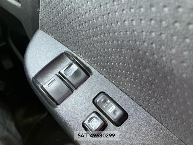 Toyota HIACE VAN 2020-07 8369459-13