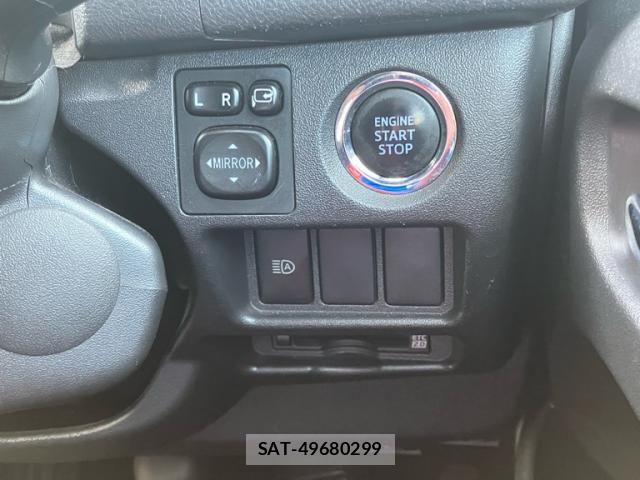 Toyota HIACE VAN 2020-07 8369459-14