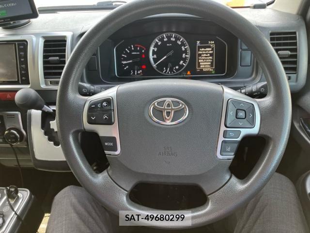 Toyota HIACE VAN 2020-07 8369459-15