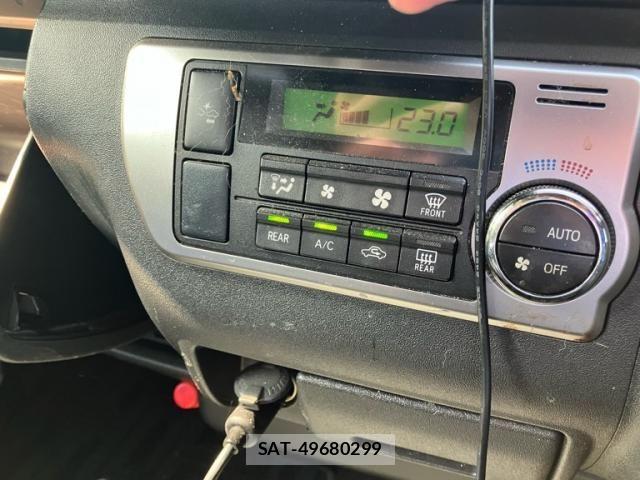 Toyota HIACE VAN 2020-07 8369459-18