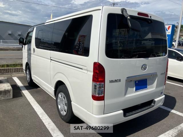 Toyota HIACE VAN 2020-07 8369459-3
