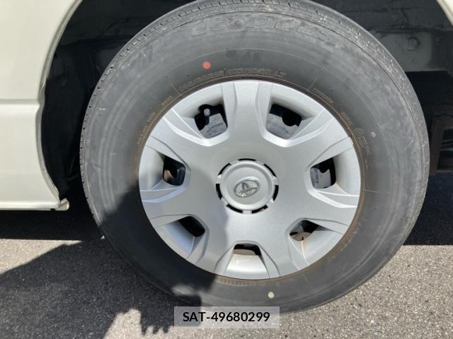 Toyota HIACE VAN 2020-07 8369459-7