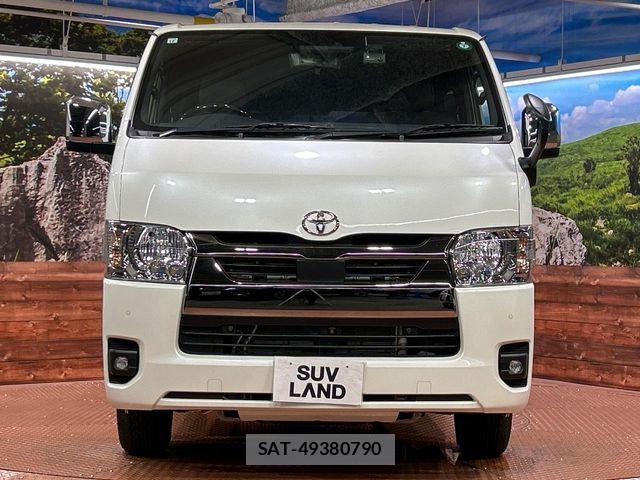 Toyota HIACE VAN 2022-12 8369449-13