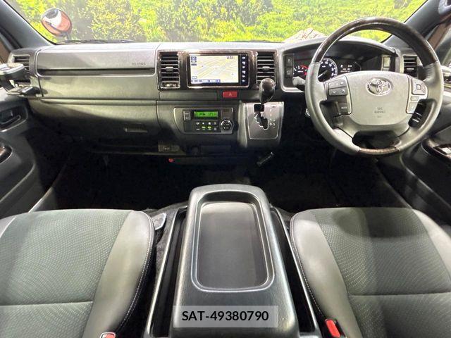 Toyota HIACE VAN 2022-12 8369449-1