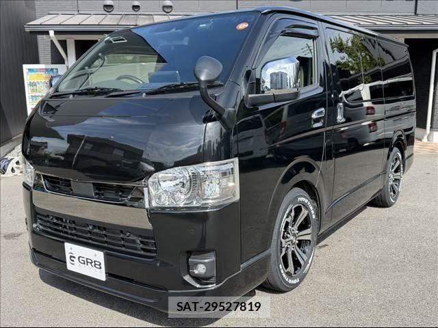 Toyota HIACE VAN 2022-07 8369452-11