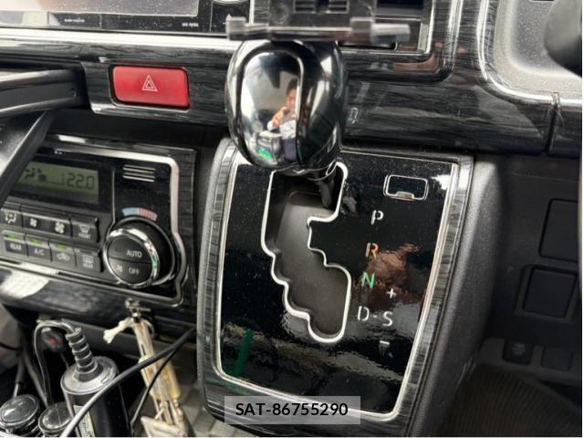 Toyota HIACE VAN 2016-12 8369466-14