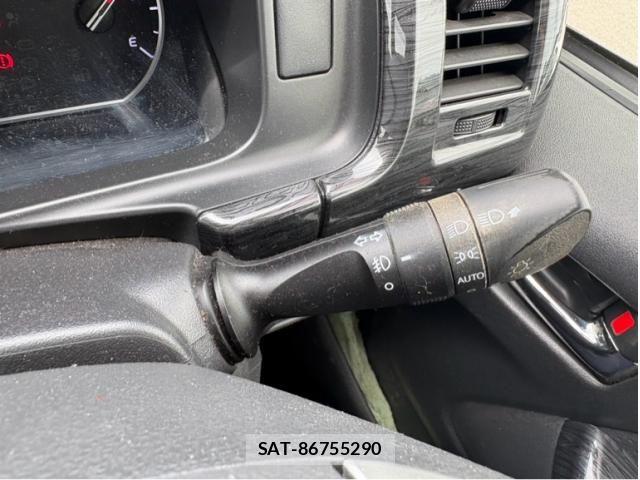 Toyota HIACE VAN 2016-12 8369466-15