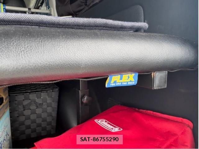 Toyota HIACE VAN 2016-12 8369466-22