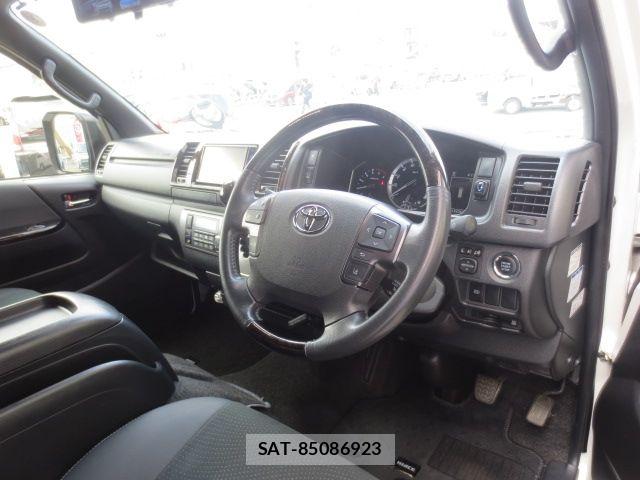 Toyota HIACE VAN 2021-05 8369463-1