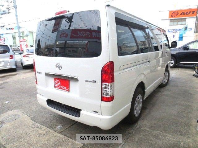 Toyota HIACE VAN 2021-05 8369463-2