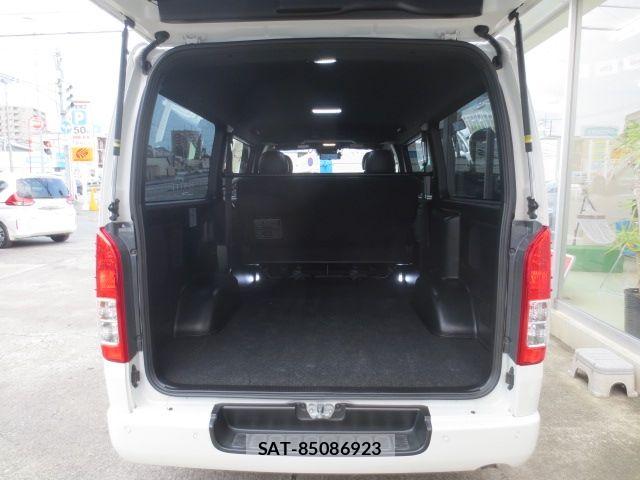 Toyota HIACE VAN 2021-05 8369463-6