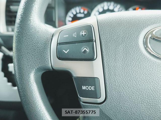 Toyota HIACE VAN 2019-12 8372297-10