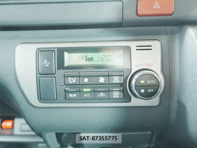 Toyota HIACE VAN 2019-12 8372297-11