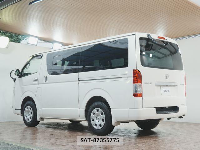 Toyota HIACE VAN 2019-12 8372297-18