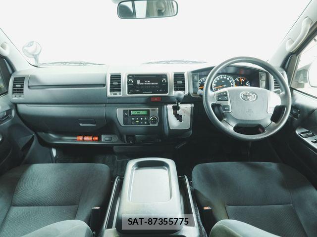Toyota HIACE VAN 2019-12 8372297-1