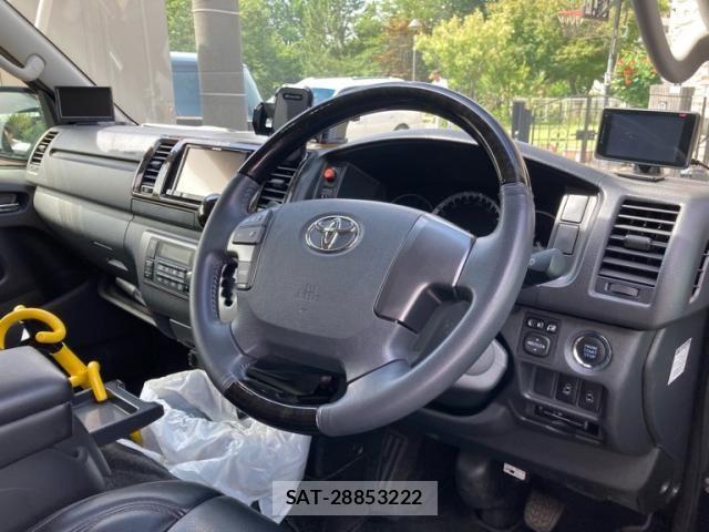Toyota HIACE VAN 2018-01 8372296-13