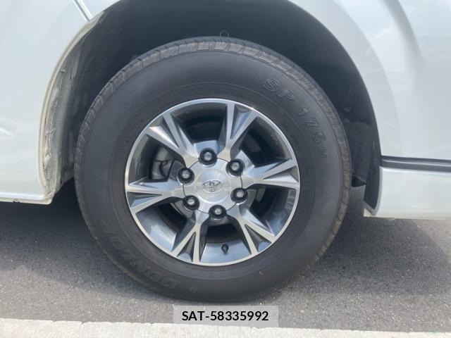 Toyota HIACE VAN 2021-05 8372294-6
