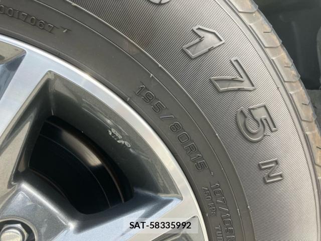 Toyota HIACE VAN 2021-05 8372294-7