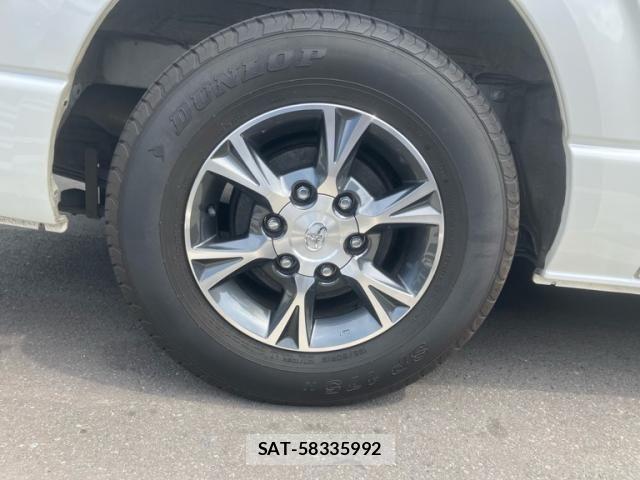 Toyota HIACE VAN 2021-05 8372294-8